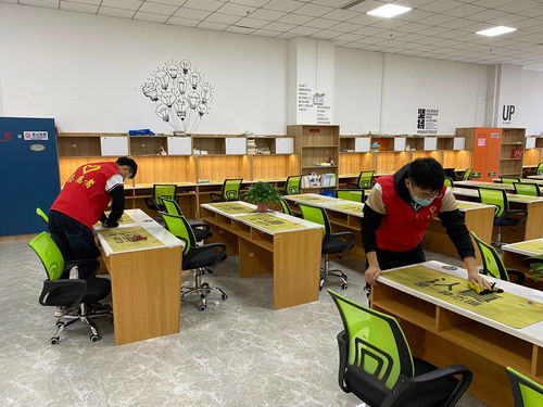 濟(jì)寧職業(yè)技術(shù)學(xué)院電子信息工程系聯(lián)想班開(kāi)展志愿服務(wù)活動(dòng)，為城市書(shū)屋提供信息技術(shù)咨詢服務(wù)